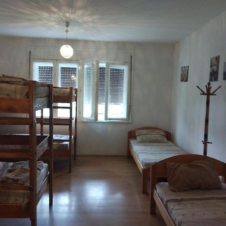 Comfy Hostel 2 Skopje Esterno foto